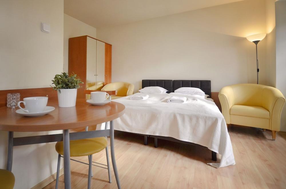 Dom & House - Apartamenty Zacisze Сопот Екстер'єр фото